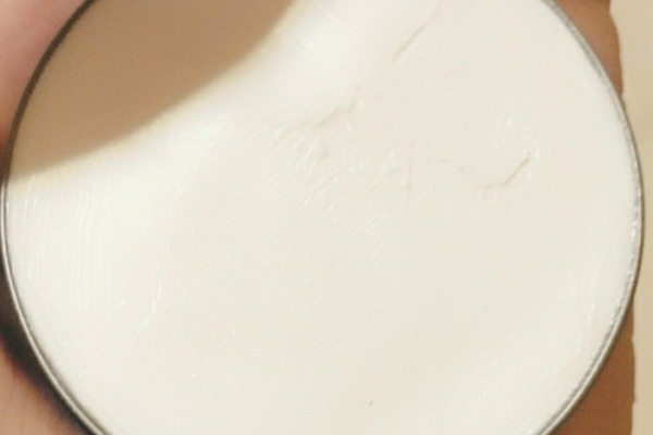 百雀羚护肤脂有什么用,百雀羚护肤脂擦脸好吗