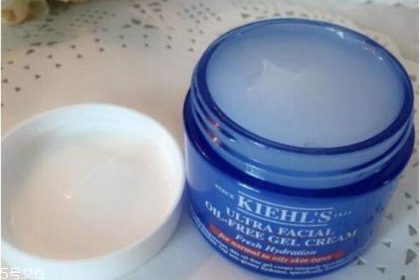 适合秋冬用的面霜,混油皮秋冬适合的面霜