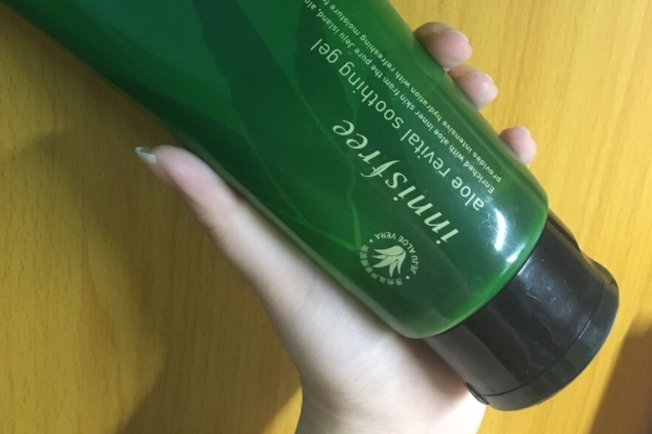 悦诗风吟芦荟胶怎么样,圣诗乐芦荟晒后修复凝胶怎么用