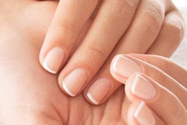指甲容易断是缺什么营养,指甲脆弱易断是缺什么维生素 指甲容易断是缺什么营养,指甲脆弱易断是缺什么维生素