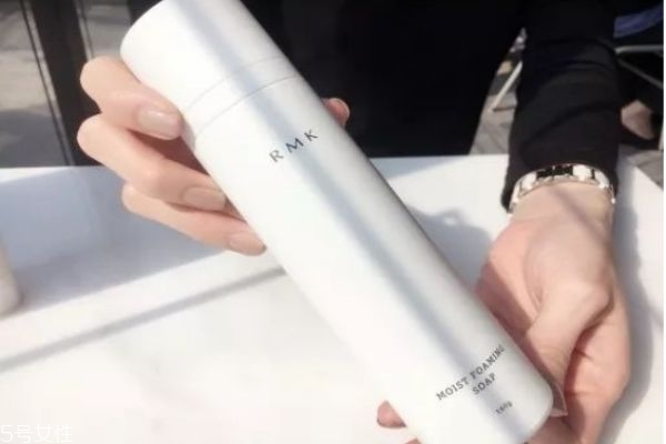 适合冬季用的洗面奶,秋冬季适合用什么洗面奶