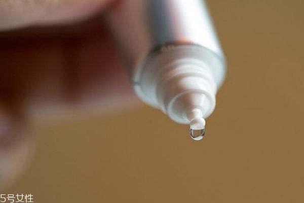 乐敦cc精华有依赖性吗,乐敦cc精华有用吗