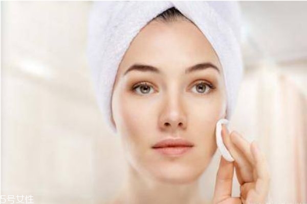 精华液需要早晚使用吗,早上要不要用精华液