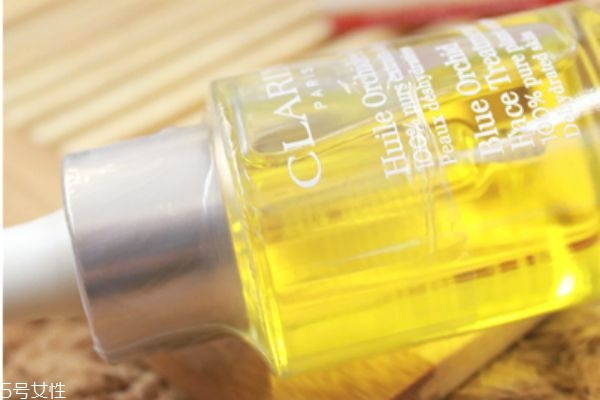 娇韵诗兰花油效果怎样,娇韵诗兰花油使用方法