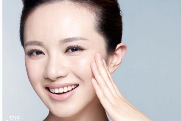 身体出现各种皮肤问题,皮肤反应身体问题