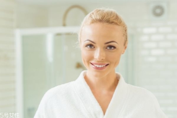 黄金美容棒的使用方法,黄金棒美容仪怎么用