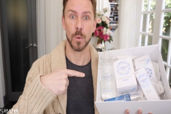 优莱美维生素C,薇姿眼部精华液怎么样