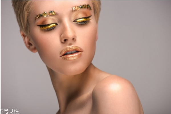 女性抗衰老最好的方法是什么,女人要怎么保养才不会老