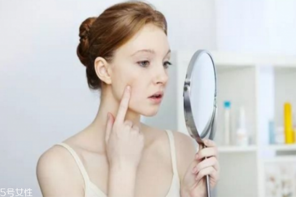 牙膏洗脸正确方法,经常用牙膏洗脸有什么问题吗