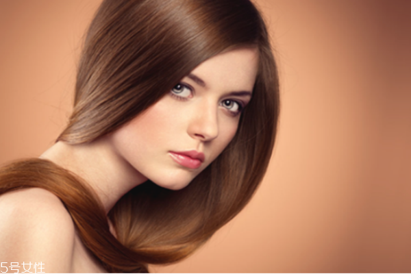 用盐洗头发有什么好处,用盐水洗头发有什么效果