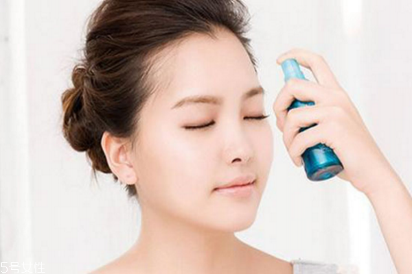 怎样使天生黑皮肤变白,天生皮肤黑变白小妙招