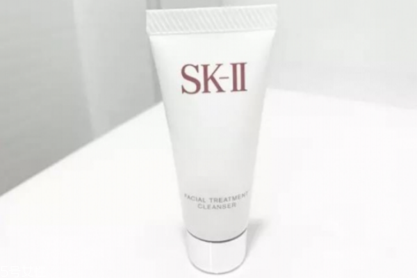 油痘肌冬天适合用的护肤品,痘痘肌油皮护肤品推荐