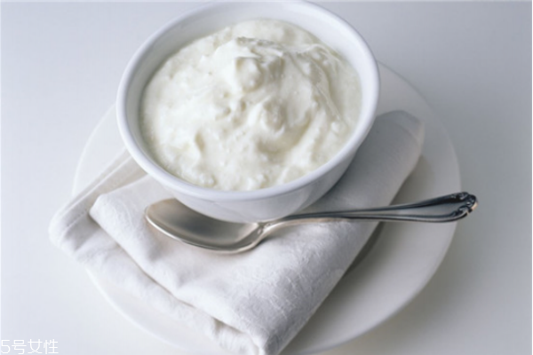 酸奶面膜敷多久,酸奶敷面膜敷多长时间
