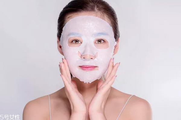 美白面膜使用方法,美白面膜怎么敷效果好
