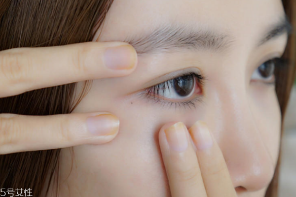 眼角皱纹怎么去除最有效果,眼角皱纹怎么去除 眼角有皱纹怎么办