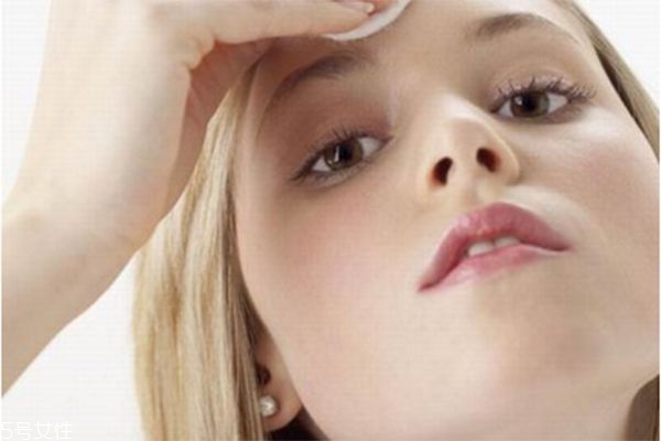 白头粉刺怎么去除最有效的方法,怎么去白头粉刺最快最有效