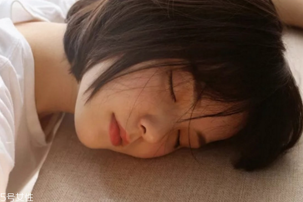 防晒霜一定要卸妆吗?,防晒霜需要卸妆吗?