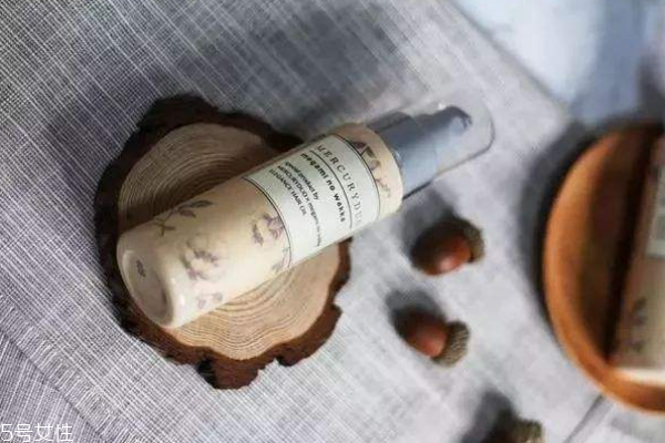 护发精油能抹头皮吗,头发油能用护发精油吗