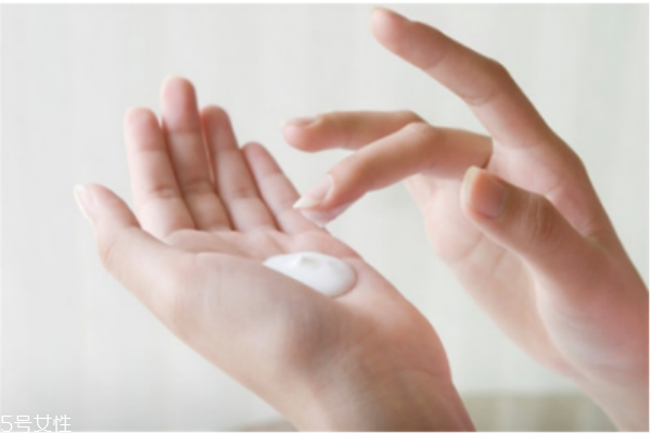 护手霜应该如何挑选,护手霜怎么挑 护手霜应该如何挑选,护手霜怎么挑