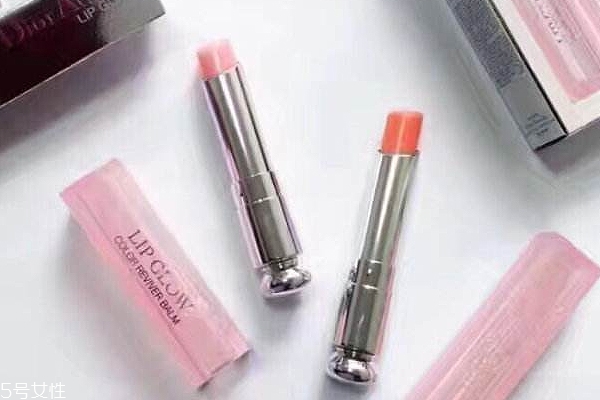 唇色深如何选择口红,唇色深用什么颜色的口红