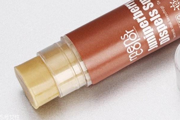 凡士林润唇膏可以天天涂吗,润唇膏可以天天涂吗 凡士林润唇膏可以天天涂吗,润唇膏可以天天涂吗