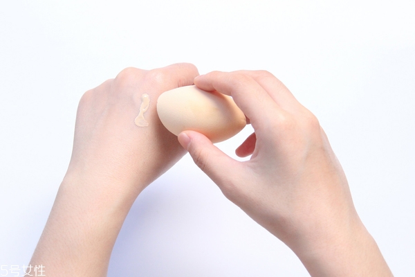 兰蔻粉底液怎么选色号,怎样选适合自己的粉底液色号