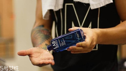 先清洁再补水,清洁和补水哪个在前