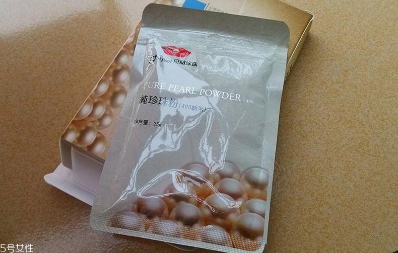 皮肤黑什么原因导致的,皮肤很黑是什么原因 皮肤黑什么原因导致的,皮肤很黑是什么原因