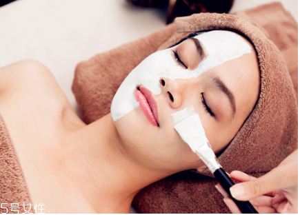 使用睡眠面膜之前还需要护肤吗,睡眠面膜用完后还需要用护肤品吗 使用睡眠面膜之前还需要护肤吗,睡眠面膜用完后还需要用护肤品吗