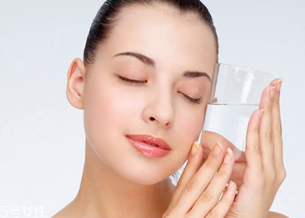 眼膜怎么贴图片步骤,眼膜怎么贴是正确的 眼膜怎么贴图片步骤,眼膜怎么贴是正确的