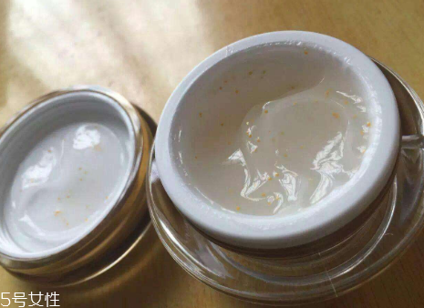 眼霜的用法和手法图片,如何正确使用眼霜手法