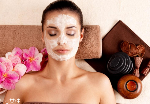 夏天用补水面膜的好处,经常用补水面膜的好处 夏天用补水面膜的好处,经常用补水面膜的好处