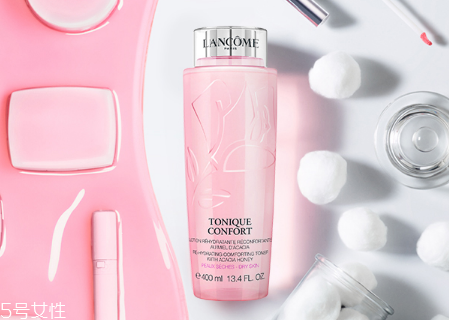 收敛水和爽肤水的区别,理肤泉的收敛水和爽肤水的区别