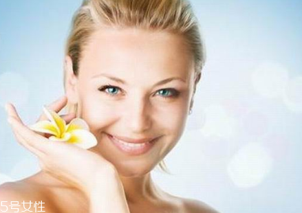 早上需要用眼霜吗,眼部为什么要用眼霜