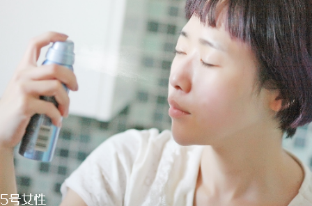 化妆后能用防晒喷雾吗,防晒喷雾可以在化妆后用吗?
