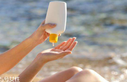防护喷雾和防晒霜的使用顺序,防晒霜和防晒喷雾的使用顺序