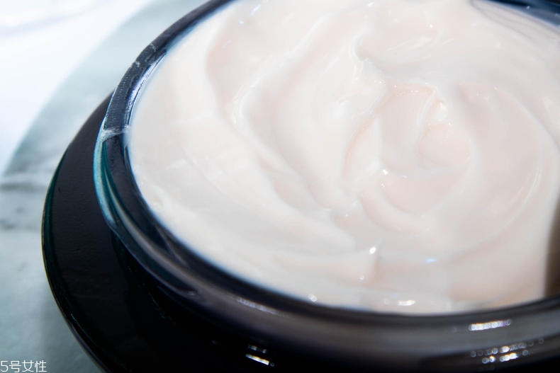 娇兰御廷兰花面霜介绍,娇兰御廷兰花面霜哪个版本适合冬季使用