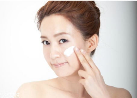 护肤品该如何挑选呢,护肤品怎么挑选 护肤品该如何挑选呢,护肤品怎么挑选