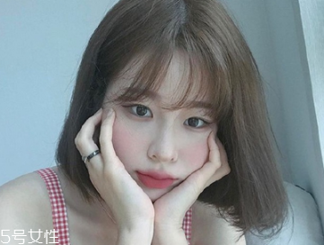 如何正确使用护肤品,使用护肤品的正确步骤和方法