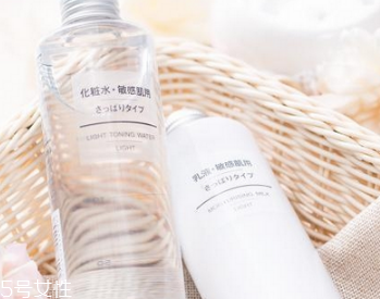 干皮冬天怎么护肤,冬天皮肤干起皮用什么护肤品好