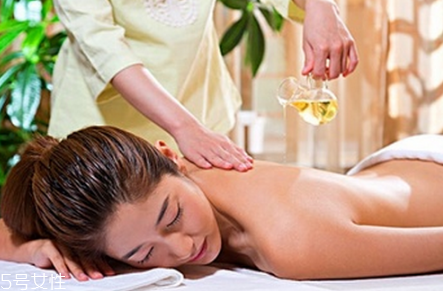 按摩精油哪个品牌的好,按摩精油有什么功效