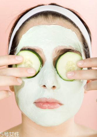 黄瓜敷脸祛痘吗,黄瓜敷脸能去痘痘吗