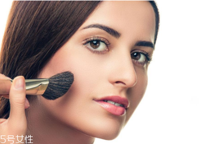 夏天化妆要用面霜吗,夏天需要用面霜吗? 夏天化妆要用面霜吗,夏天需要用面霜吗?