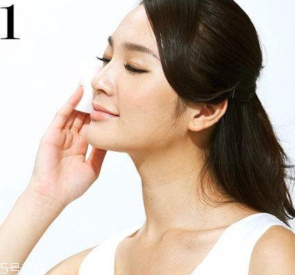 敏感肌化妆水推荐,敏感肌用化妆水和爽肤水哪个好