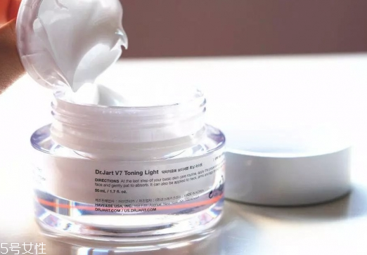 素颜霜使用心得,素颜霜的使用