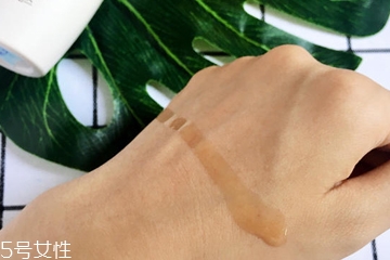 雪花秀润燥精华好用吗,雪花秀润燥精华到底好不好用