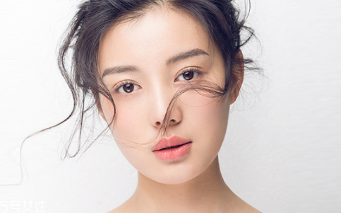 防晒霜隔离霜怎么用才正确使用顺序,防晒霜隔离霜怎么用才正确使用