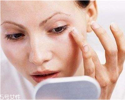 干皮容易脱妆怎么办,干皮容易脱妆吗