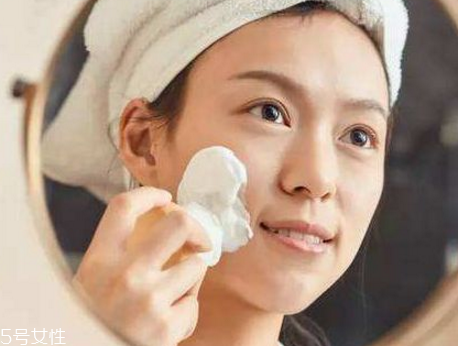 混合性皮肤怎么补水护理,混合皮肤补水效果好的护肤品