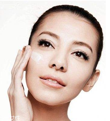 干性皮肤用什么牌子的水乳效果好,适合干皮的水乳哪个牌子好用